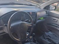 Usado Kia Picanto 55 HP (40 kW) 2006 Amarelo Citadino