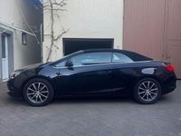 Usata Opel Cascada 165 CV (121 kW) 2014 Nero Cabrio
