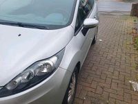 Gebraucht Ford Fiesta 2009 Silber Kleinwagen