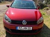 Gebraucht VW Golf VI Comfortline 105 PS (77 kW) 2011 Rot Kleinwagen
