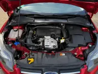 Gebraucht Ford Focus Titanium 125 PS (91 kW) 2012 Rot Kombi