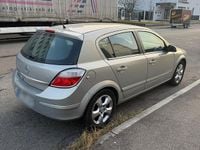 Gebraucht Opel Astra 140 PS (102 kW) 2006 Silber Kleinwagen