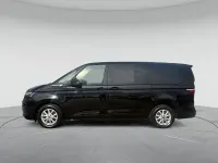 Gebraucht VW Multivan Life 136 PS (100 kW) 2023 Deep black perleffekt Van / Kleinbus