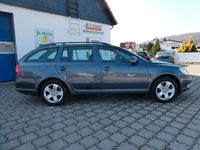 Gebraucht Skoda Octavia Elegance 102 PS (75 kW) 2009 Grau Kombi