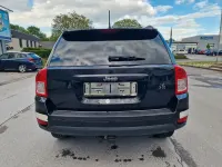 Gebraucht Jeep Compass Sport 156 PS (114 kW) 2013 Schwarz SUV