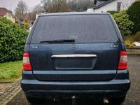 Gebraucht Mercedes ML400 250 PS (183 kW) 2003 Blau SUV
