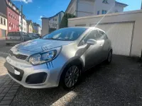Second-hand Kia Rio 86 CP (63 kW) 2012 Argintiu Berlinǎ