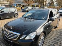 Gebraucht Mercedes E200 136 PS (100 kW) 2011 Schwarz Kombi