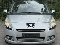 Gebraucht Peugeot 5008 Platinum 163 PS (119 kW) 2011 Grau Van / Kleinbus