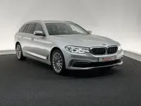 Gebraucht BMW 520 Luxury Line 190 PS (139 kW) 2019 Glaciersilber Kombi
