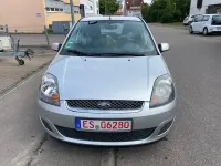 Gebraucht Ford Fiesta Style 80 PS (58 kW) 2008 Silber Kleinwagen