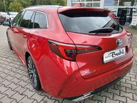 Neu Toyota Corolla 196 PS (144 kW) 2025 Karminarot metallic Kombi