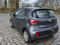 Gebraucht Hyundai i10 67 PS (49 kW) 2017 Grau Kleinwagen