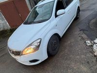 Gebraucht Kia Ceed 105 PS (77 kW) 2012 Weiß Kleinwagen