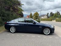 Gebraucht BMW 520 184 PS (135 kW) 2014 Blau Limousine