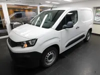 Gebraucht Peugeot Partner Premium 131 PS (96 kW) 2019 Weiß Van / Kleinbus