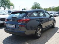gebraucht Hyundai i30 Kombi Pure 1,5L+TEMP+DAB+PDC 81 kW (110 P...