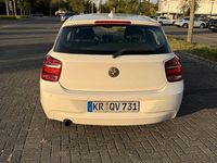 Gebraucht BMW 114 102 PS (75 kW) 2013 Weiß Kleinwagen