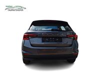 Neu Skoda Fabia 116 PS (85 kW) 2025 Grau Limousine