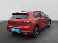 Gebraucht VW Golf VIII Active 110 PS (80 kW) 2022 Rot Limousine
