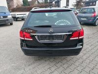 Gebraucht Mercedes E220 170 PS (125 kW) 2013 Schwarz Kombi