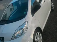 Gebraucht Peugeot 107 Filou 68 PS (50 kW) 2010 Weiß Kleinwagen