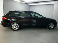 Gebraucht Audi A4 Design 163 PS (119 kW) 2022 Brillantschwarz Kombi