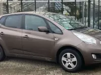 Gebraucht Kia Venga Spirit 125 PS (91 kW) 2013 Braun Kleinwagen