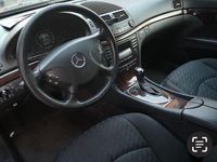 Second-hand Mercedes E220 Classic 150 CP (110 kW) 2003 Albastru Berlinǎ