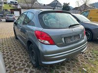 Gebraucht Peugeot 207 95 PS (69 kW) 2011 Grau Limousine