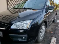 Używany Ford Focus Ghia 116 KM (85 kW) 2005 Czarny Sedan/Limuzyna