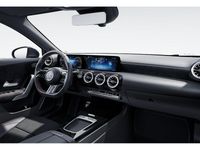 Gebraucht Mercedes A200 Advanced Plus 163 PS (119 kW) 2024 Unilack nachtschwarz Limousine