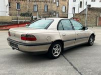 Gebraucht Opel Omega 136 PS (100 kW) 1998 Gold Limousine
