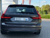 Gebraucht Volvo V90 Momentum 190 PS (139 kW) 2020 Grau Kombi