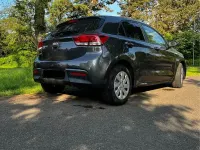 Używany Kia Rio Edition 7 84 KM (61 kW) 2017 Szary Sedan/Limuzyna