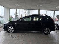 Gebraucht Hyundai i30 128 PS (94 kW) 2011 Schwarz Kombi