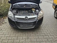 Gebraucht Opel Zafira 115 PS (84 kW) 2012 Schwarz Van / Kleinbus