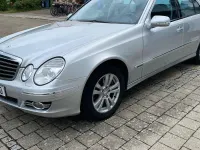 Gebraucht Mercedes E320 Avantgarde 224 PS (164 kW) 2009 Silber Limousine