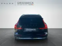 Gebraucht Volvo V60 Plus 455 PS (334 kW) 2024 Onyx schwarzmetallic (metallic) Kombi