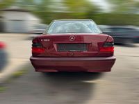 Gebraucht Mercedes C180 122 PS (89 kW) 2000 Rot Limousine