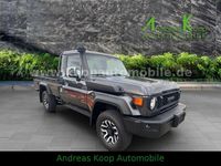 Neu Toyota Land Cruiser 204 PS (150 kW) 2026 Grau SUV