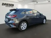 Gebraucht Kia Ceed Vision 140 PS (102 kW) 2025 H8g) pentametal met. (grau Kleinwagen