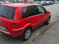 Gebraucht Ford Fusion 80 PS (58 kW) 2004 Rot Kleinwagen