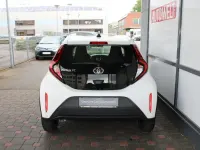 Gebraucht Toyota Aygo X Basis 72 PS (52 kW) 2023 Weiß SUV