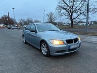 Gebraucht BMW 318 143 PS (105 kW) 2006 Grau Limousine