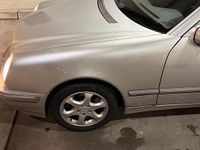 Gebraucht Mercedes E320 Elegance 197 PS (144 kW) 2001 Silber Limousine