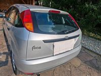 Gebraucht Ford Focus 101 PS (74 kW) 2000 Silber Kleinwagen