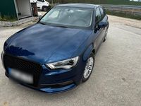 Gebraucht Audi A3 134 PS (98 kW) 2015 Blau Limousine