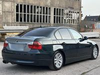 Gebraucht BMW 318 143 PS (105 kW) 2007 Grün Limousine
