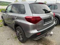 Gebraucht Suzuki Vitara 140 PS (102 kW) 2019 Grau SUV